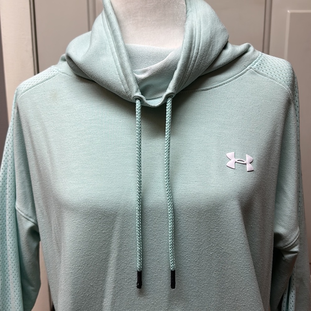 Under Armour sweatshirt. Size large - Picture 2 of 9